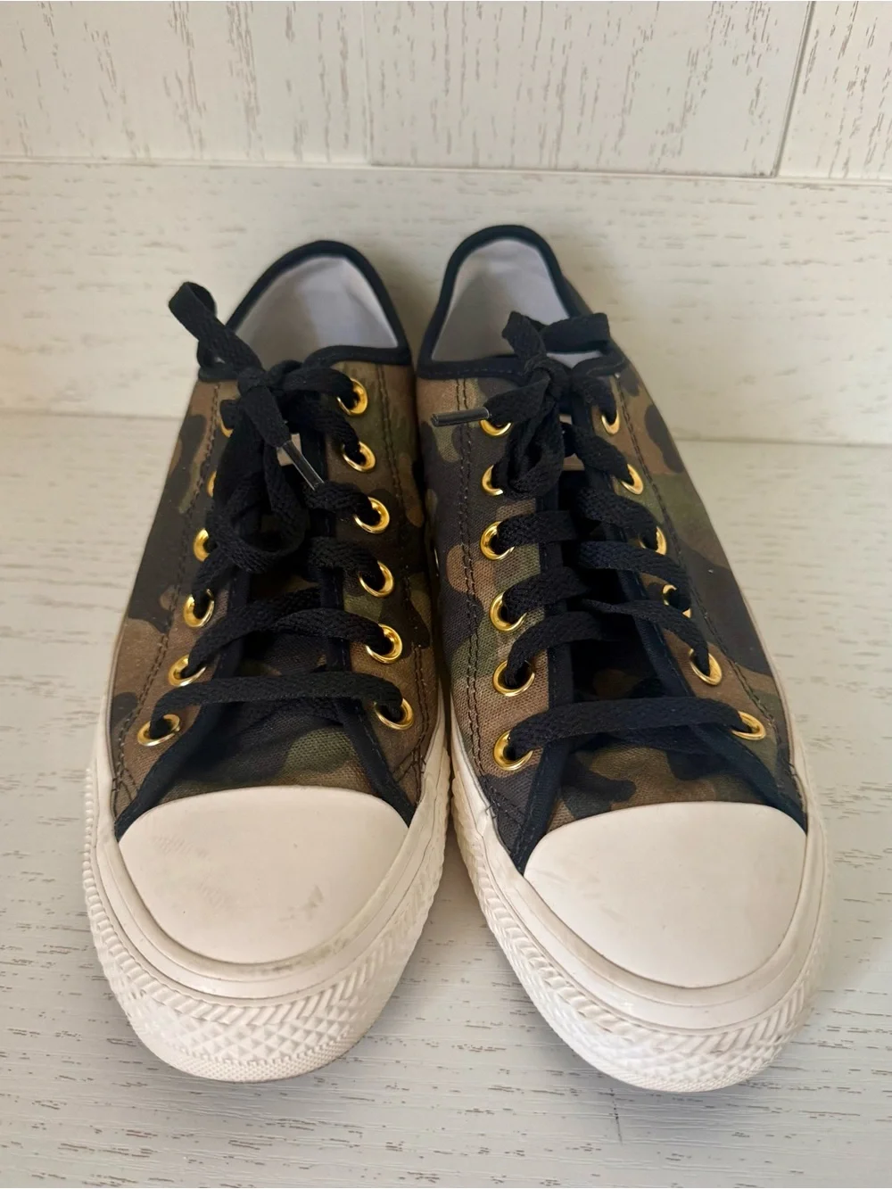 Converse Low-Top Camo Sneakers - Black, Green & Brown size 8.5 women